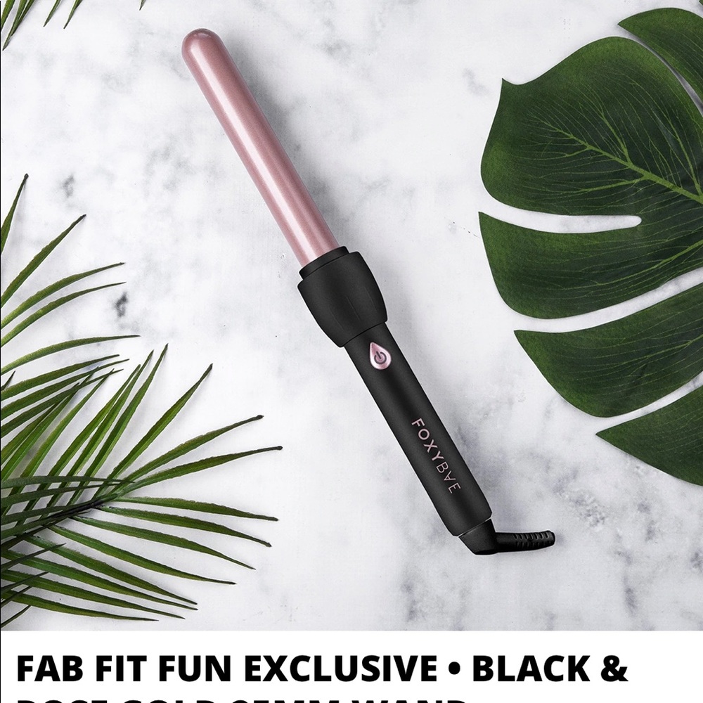 FoxyBae - 25mm curling want. NWOT